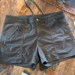 Title Nine Big B Shorts size 14